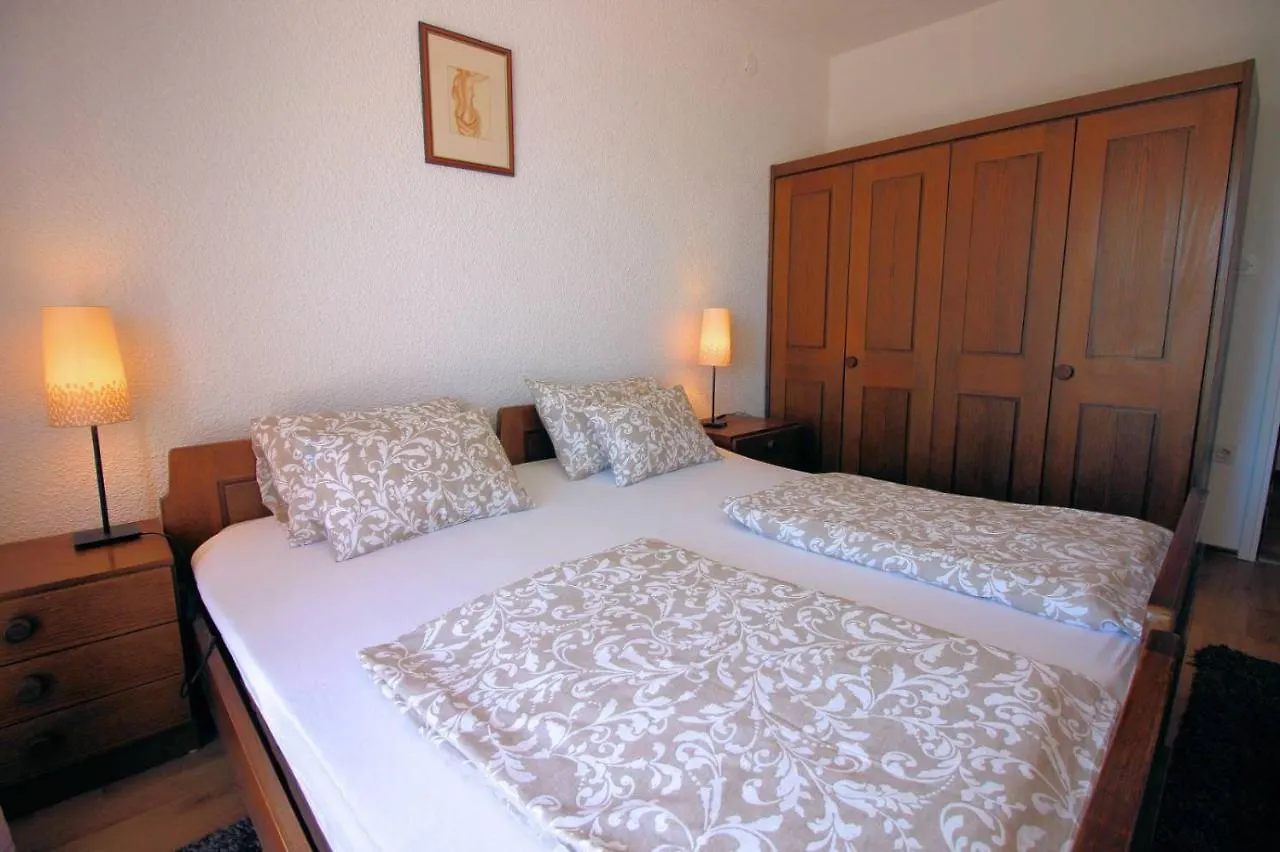 House Dragica Apartment Novi Vinodolski